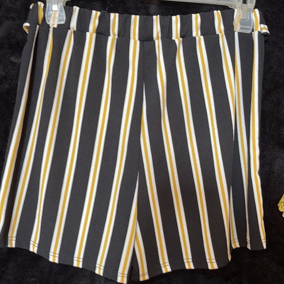 🌺Tiffany&Grey - Picture 2 of 3